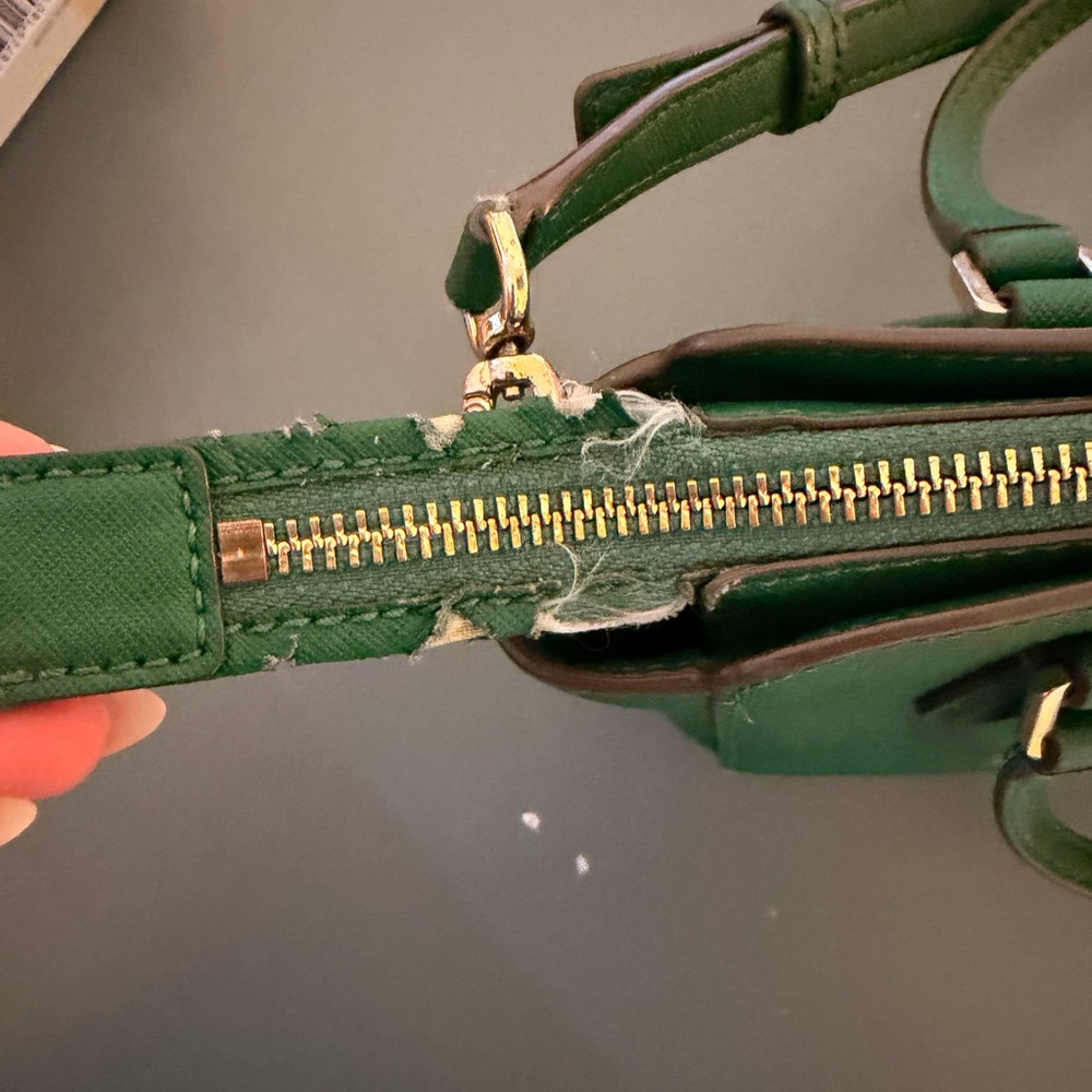 Green Tory Burch crossbody - Picture 7 of 8